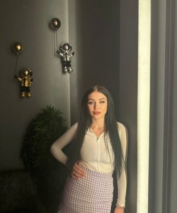 💋🌹
С легкостью создам атмосферу релакса и уюта, чтобы ты почувствовал себя желанным и удовлетворенным.💫
В моем репертуаре широкий спектр услуг - от классики до экспериментов, я с радостью исполню все твои сокровенные фантазии. 💭
Отзывы о моих нежных рукавицах и непревзойденном сервисе говорят сами за себя. Доверься и получи незабываемые эмоции! ✨🔥
Посмотри мои фото, чтобы ощутить мою соблазнительность и красоту. 💃📸
Живу в Москве, где создам неповторимую атмосферу удовольствия и релакса только для тебя. 🌆✨
Доверься мне, и я сделаю твои фантазии ярче и исполню все твои желания. Не упусти возможность насладиться со мной беззаботными мгновениями. 😉🔞 Ольга